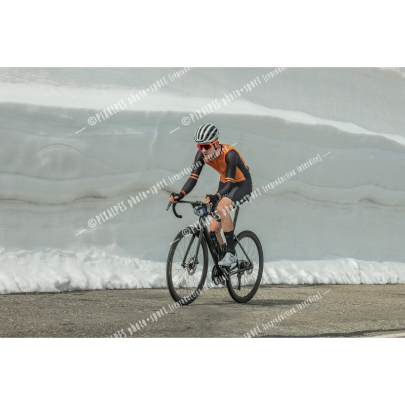 24GLBCH_1025