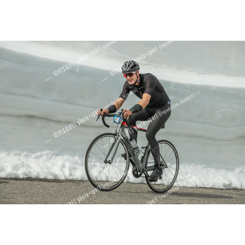 24GLBCH_1053