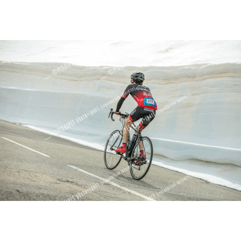 24GLBCH_1195